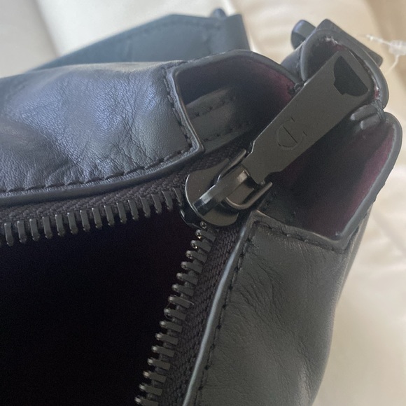 Etienne Aigner leather shoulder bag - Picture 10 of 16